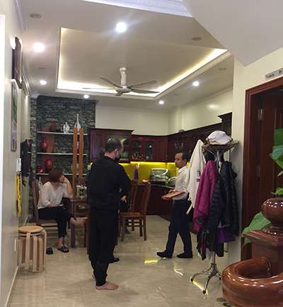 Xem phong thủy chọn mua nhà cho gia chủ ở khu tái định cư Xi Măng